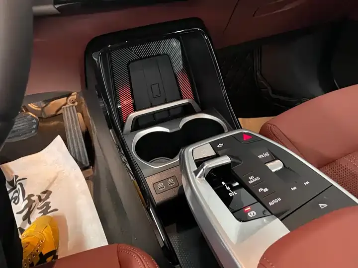 BMW X1 2026 sDrive25Li M Sport Suit 8