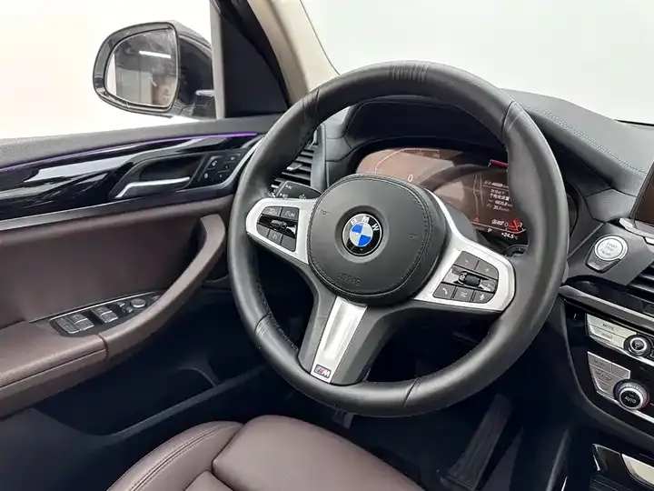 BMW X3 2021 xDrive25i M sports suit 10