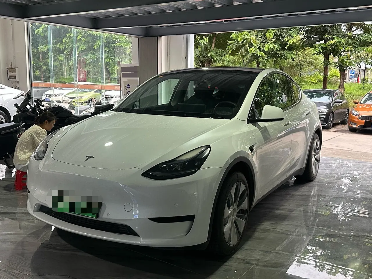 Tesla 2022 Model Y rear-wheel drive version (facelift) automatic gear - View 1