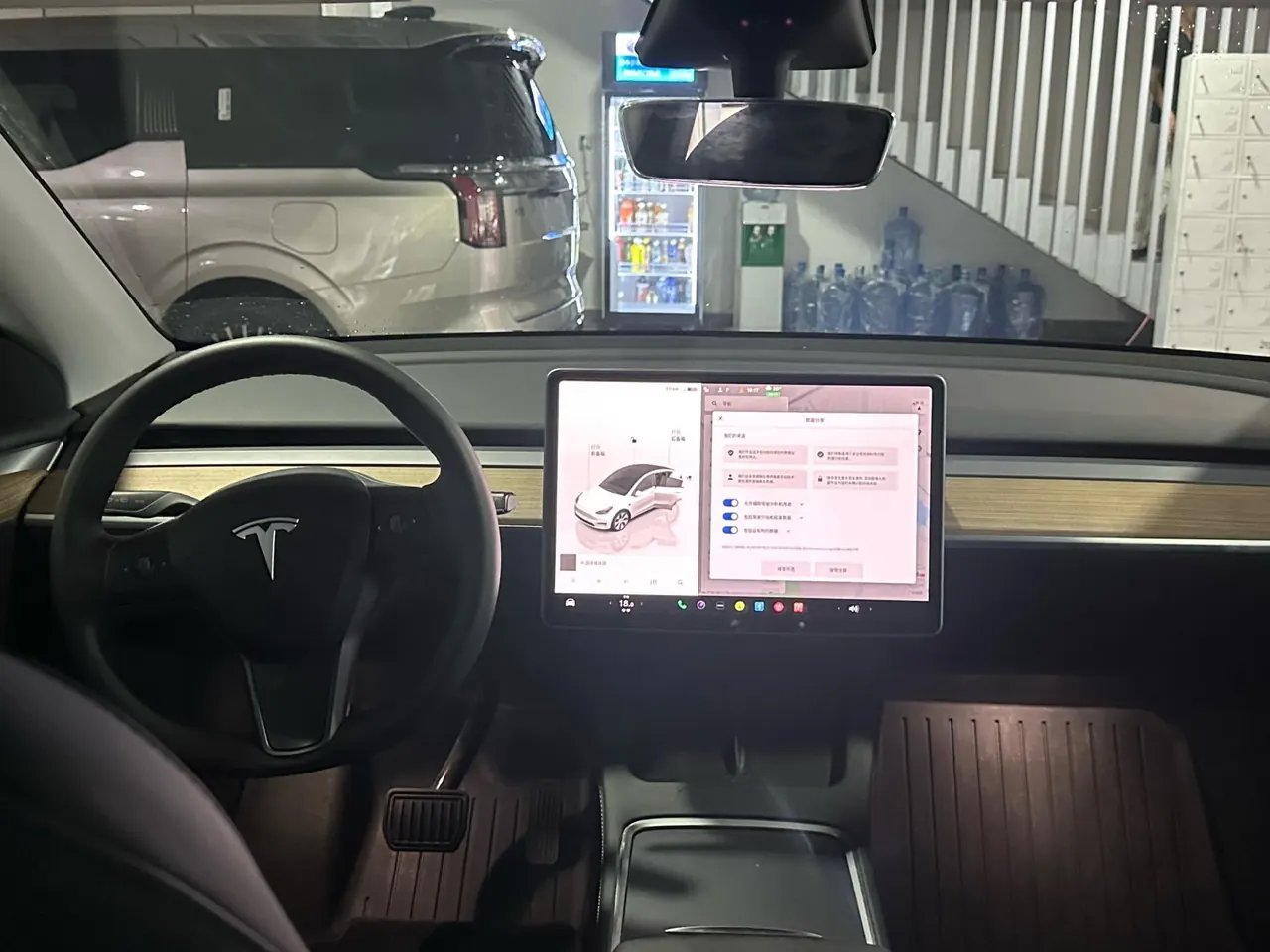 Tesla 2022 Model Y rear-wheel drive version (facelift) automatic gear 4