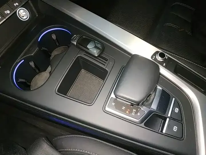 Audi A4L 2020 model 40 TFSI Luxury Dynamic Edition 10