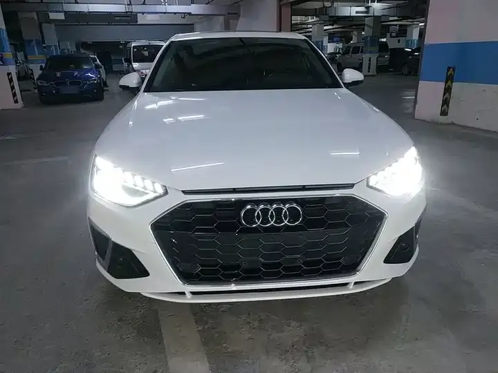 Audi A4L 2020 model 40 TFSI Luxury Dynamic Edition 3