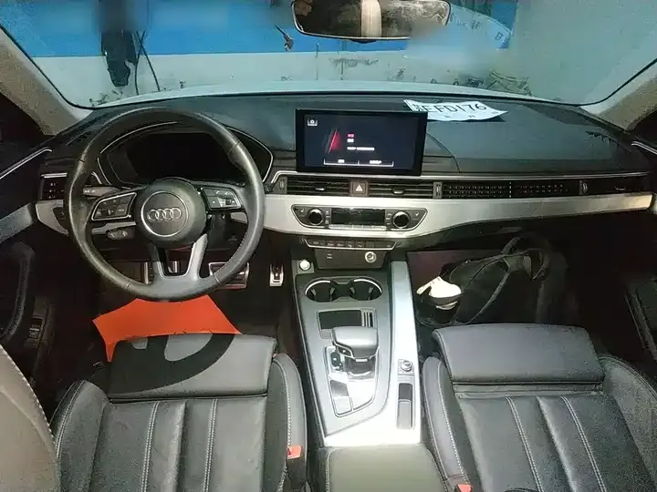 Audi A4L 2020 model 40 TFSI Luxury Dynamic Edition 6