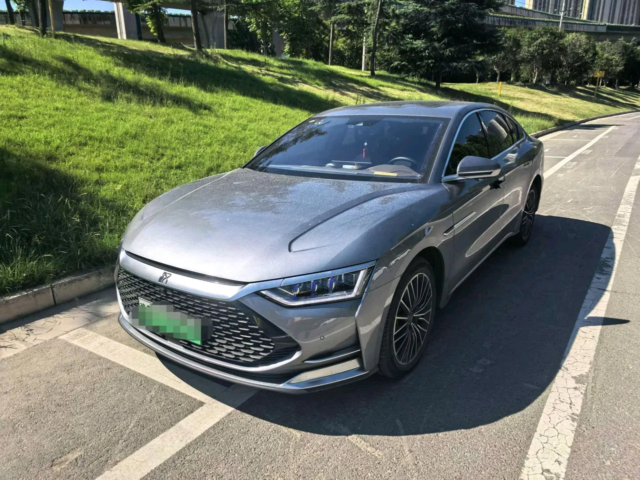 BYD 2020 Han DM 2.0T four-wheel drive performance version luxury automatic gear - View 1