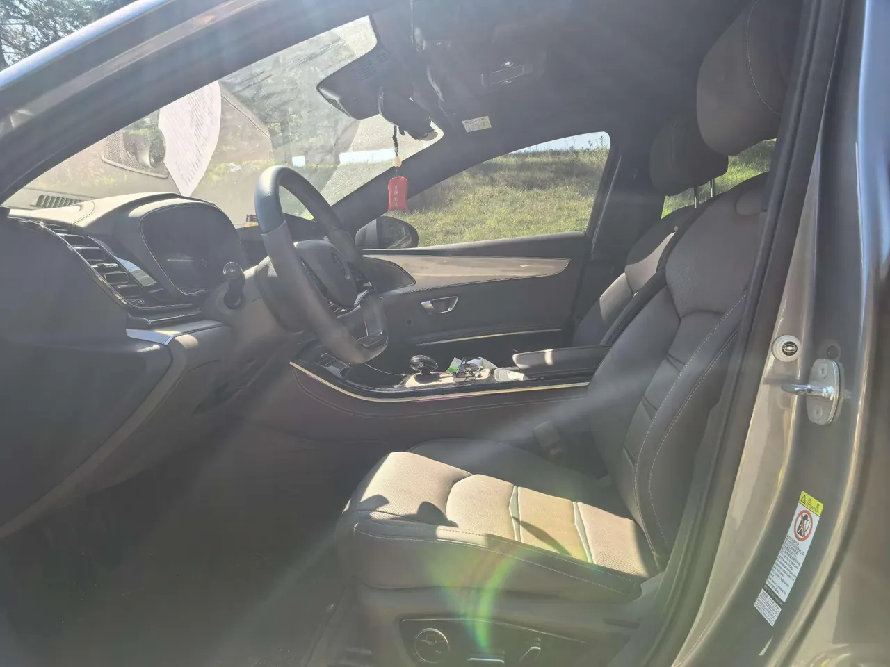 BYD 2020 Han DM 2.0T four-wheel drive performance version luxury automatic gear 3
