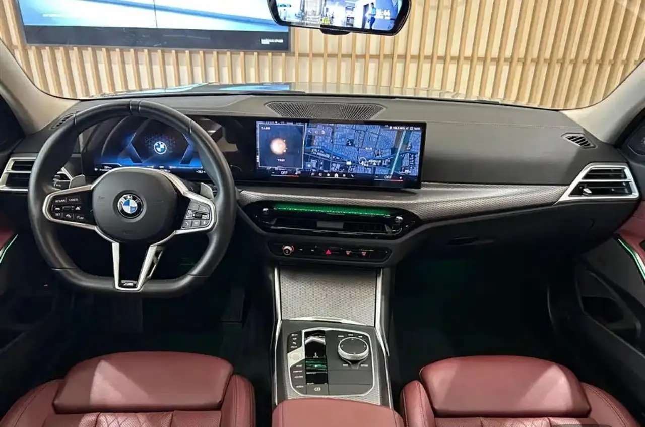 BMW 3 Series 2026 330Li 2.0T M Sports Obsidian Night Suit Automatic Gear 5