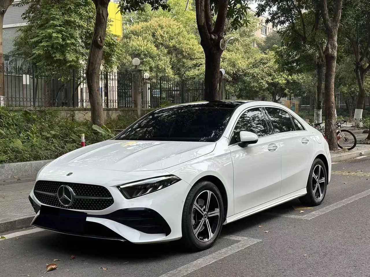 Mercedes Benz Class A 2023 A 200 L 1.3T Fashion Automatic Gear - View 1