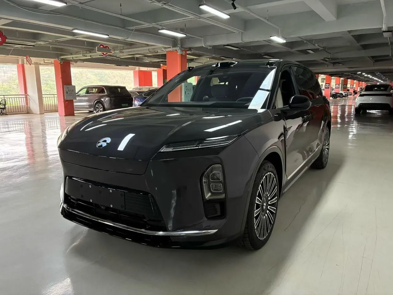 Open image lightbox: NIO 2026 ES8 6-seat executive deluxe automatic gear