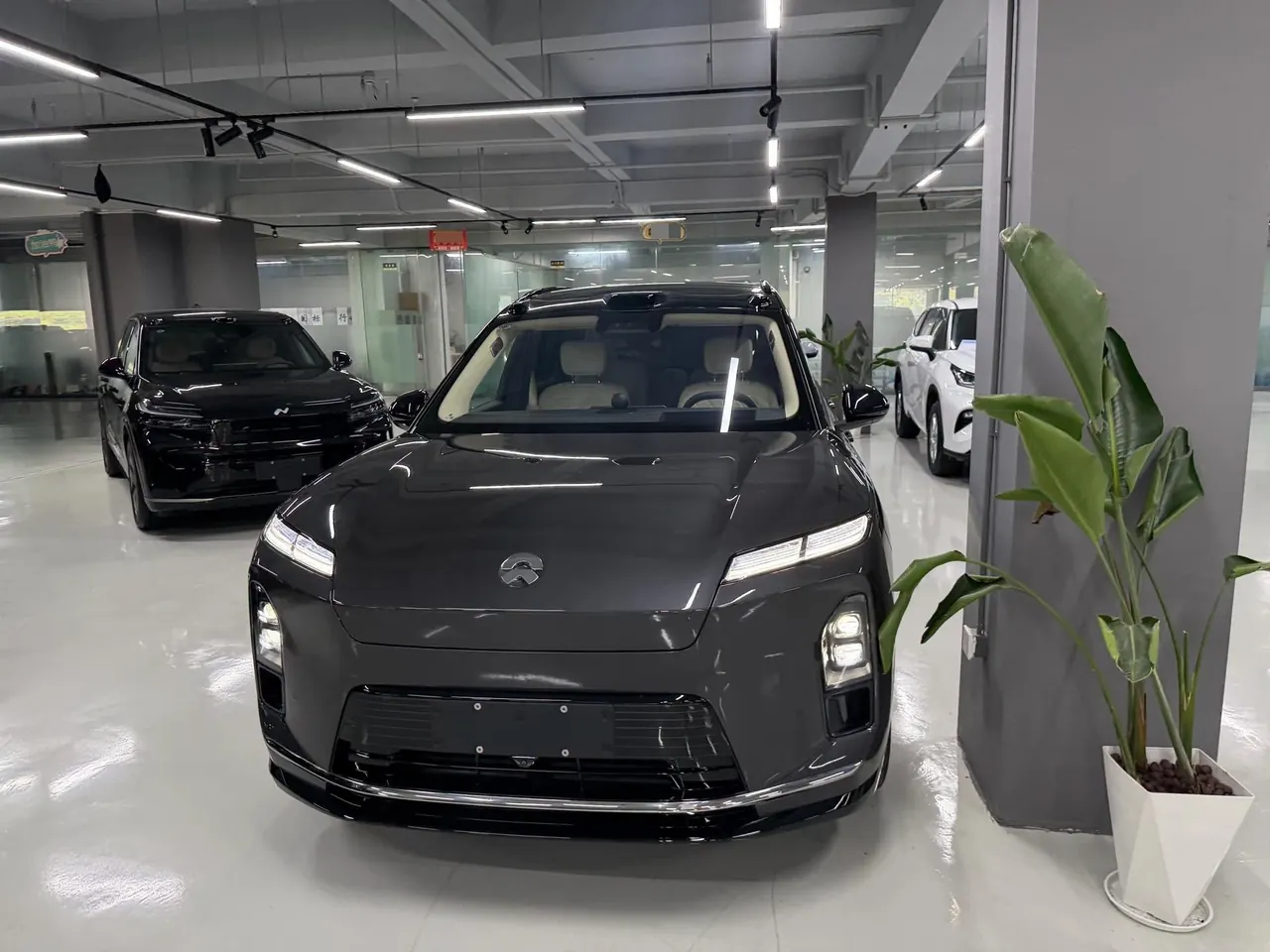NIO 2026 ES8 6-seat executive deluxe automatic gear 6