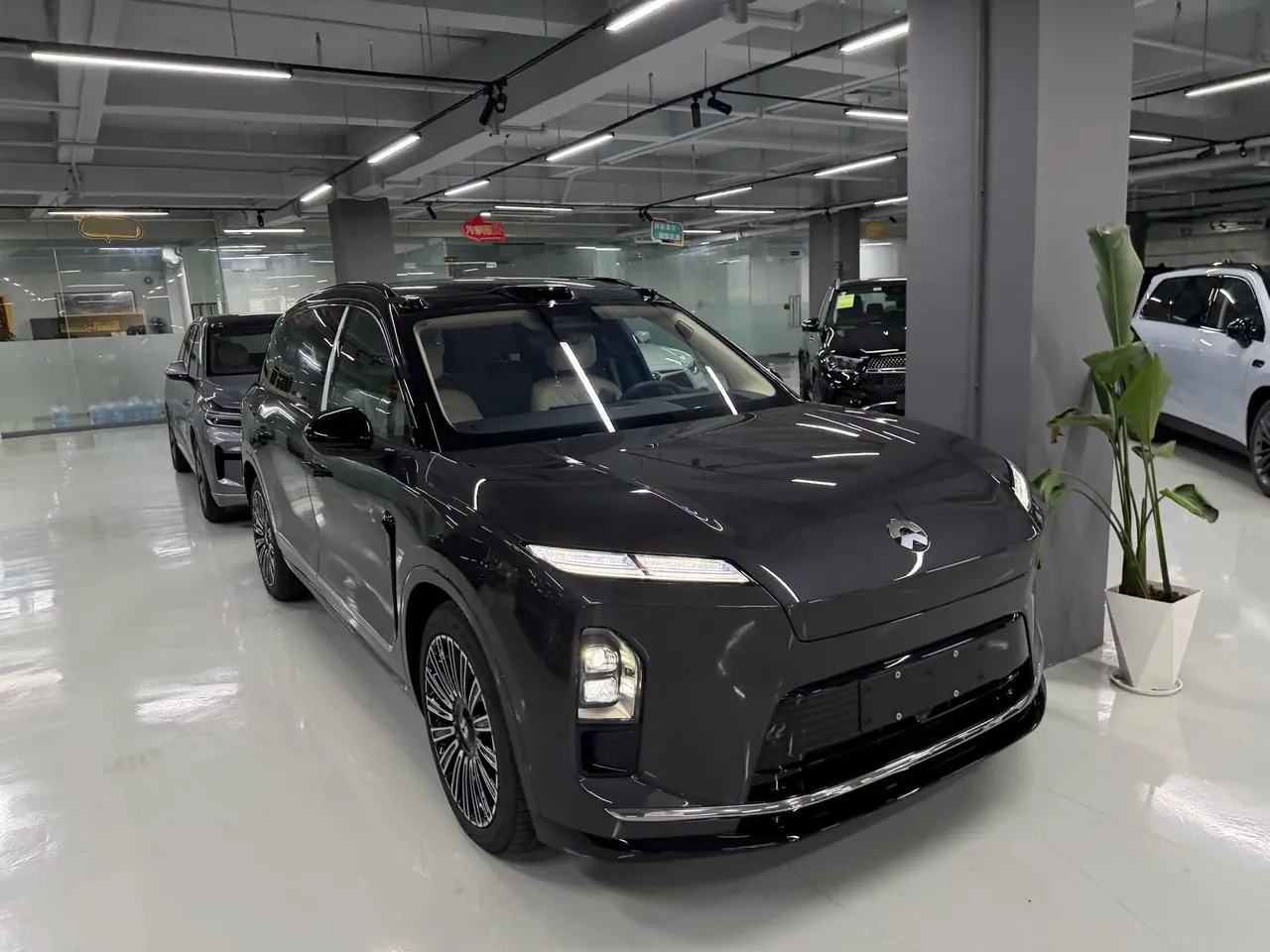 NIO 2026 ES8 6-seat executive deluxe automatic gear 7