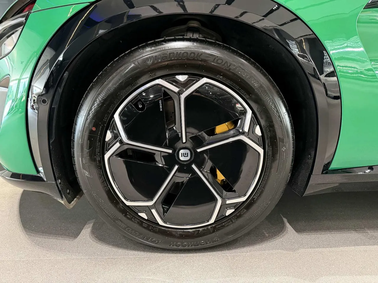 MI 2025 YU7 Long Endurance High Performance Four-wheel Drive Max Edition Automatic Gear 5