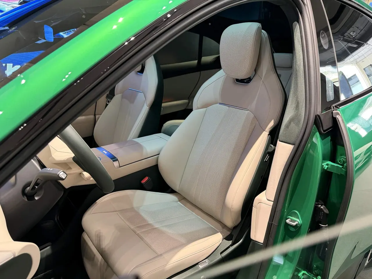 MI 2025 YU7 Long Endurance High Performance Four-wheel Drive Max Edition Automatic Gear 9