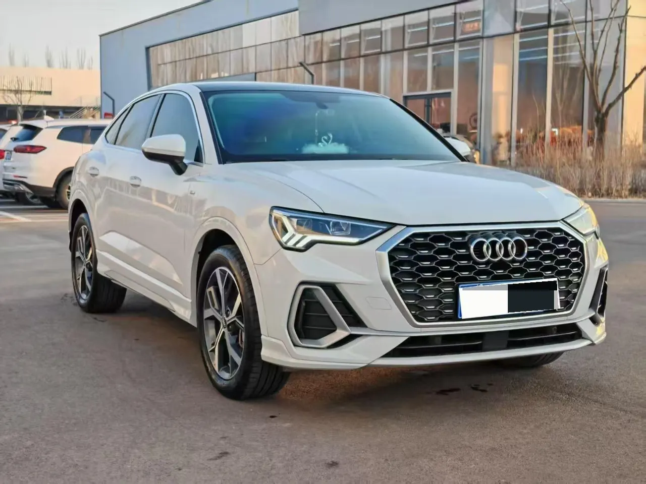 Audi 2020 Q3 2.0TFSI 40TFSI Fashion Dynamic Automatic 3