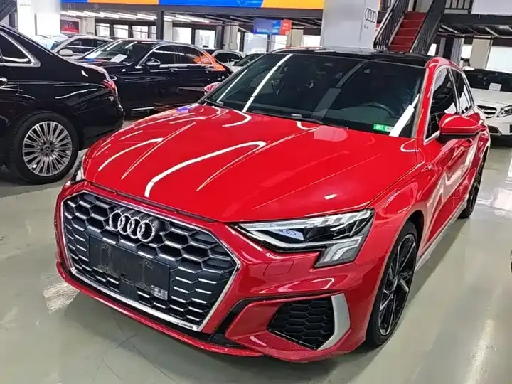 Audi A3 2021 model Sportback 35 TFSI Fashion Sport version - View 1