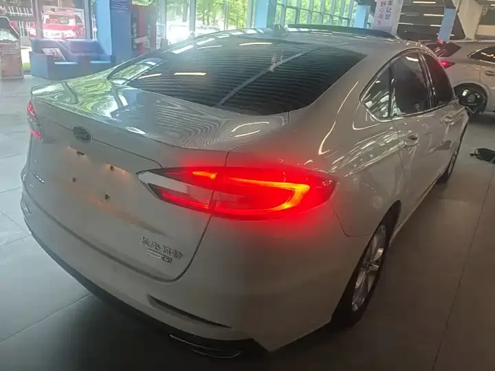 Mondeo 2020 EcoBoost 180 fashion 7