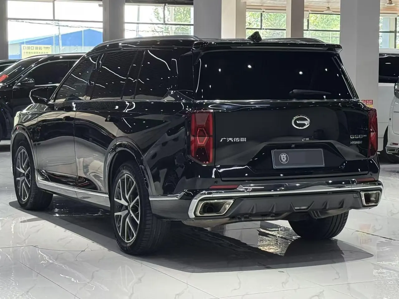 Chuanqi 2022 GS8 Hybrid 2.0TM Stepless Four-wheel Drive Premium Edition Seven-seat Automatic Gear 5
