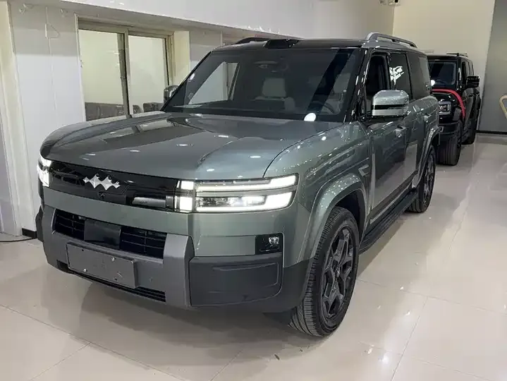 Titanium 7 2025 190KM 4WD Ultra Edition 4