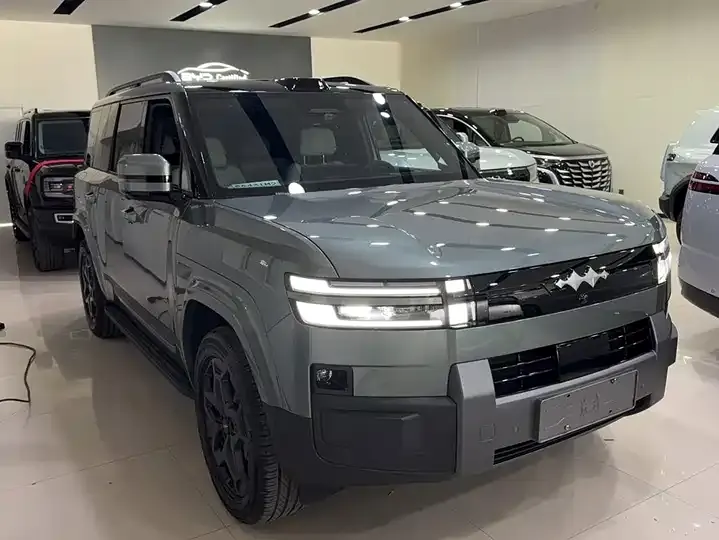 Titanium 7 2025 190KM 4WD Ultra Edition 6
