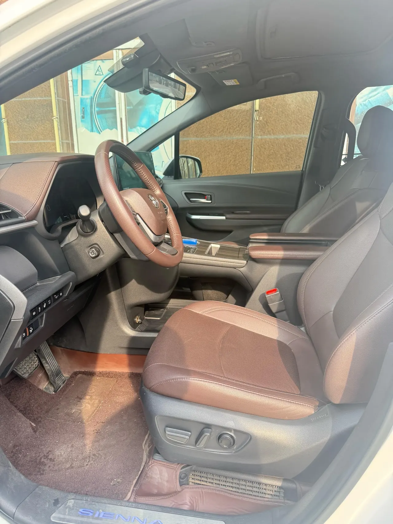 Toyota 2023 Sana 2.5 Stepless Platinum Edition Automatic Transmission 5