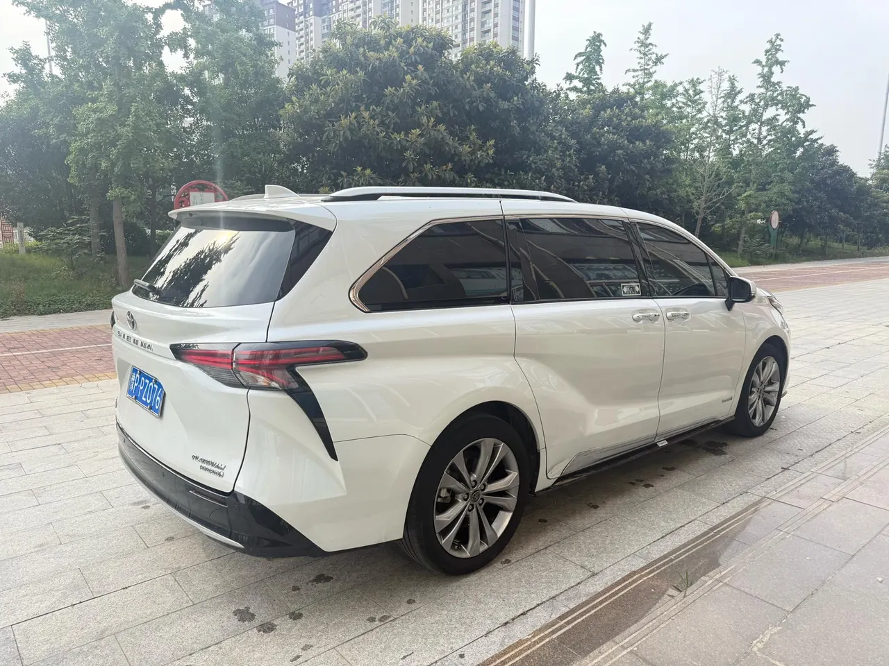 Toyota 2023 Sana 2.5 Stepless Platinum Edition Automatic Transmission 9