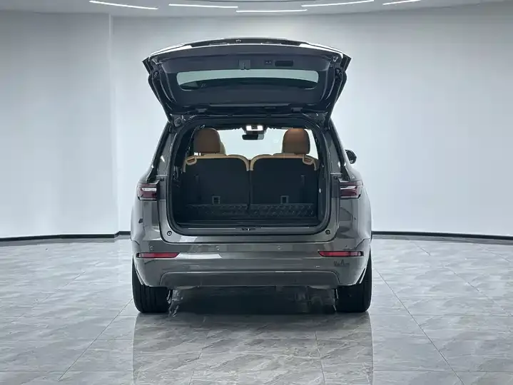 Li ONE 2021 extended 6-seat version 12