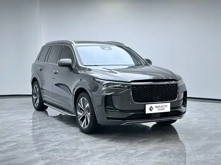 Li ONE 2021 extended 6-seat version 2
