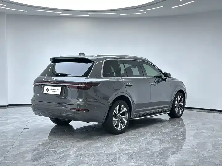 Li ONE 2021 extended 6-seat version 3