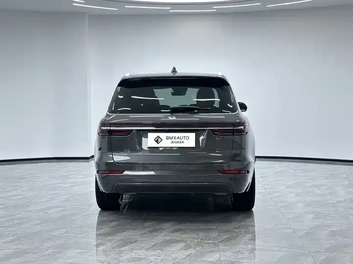Li ONE 2021 extended 6-seat version 6