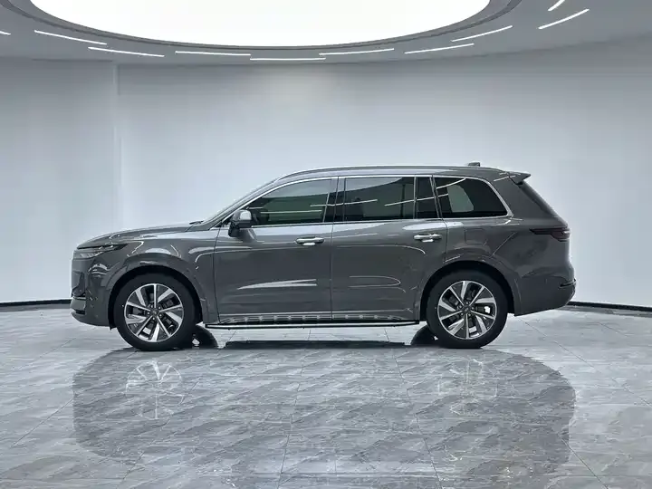 Li ONE 2021 extended 6-seat version 7