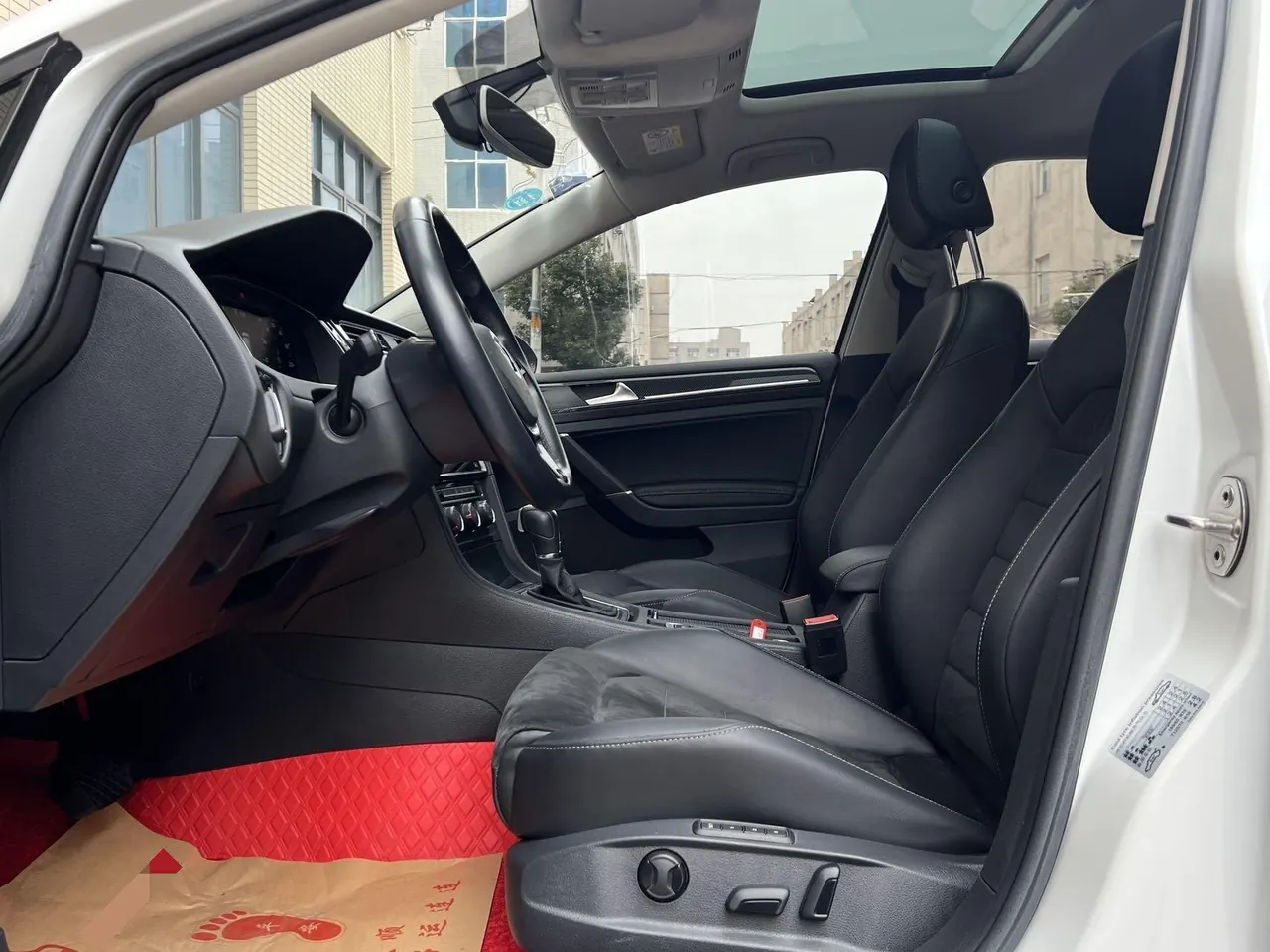 Volkswagen 2020 Golf 7 1.4TSI 280TSI Beloved Edition Deluxe Automatic 5