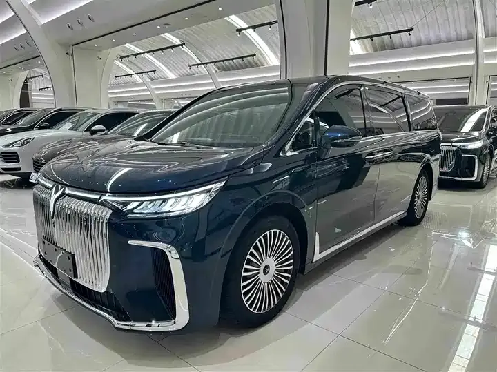 Voyah Dreamer 2025 PHEV Four-wheel Drive Distinguished Kunpeng Edition - View 1