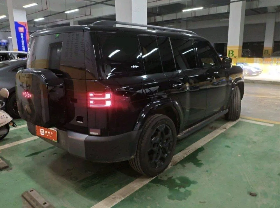 FangChengBao 2025 titanium 7 1.5T stepless 190KM four-wheel drive Ultra version of automatic gear 2