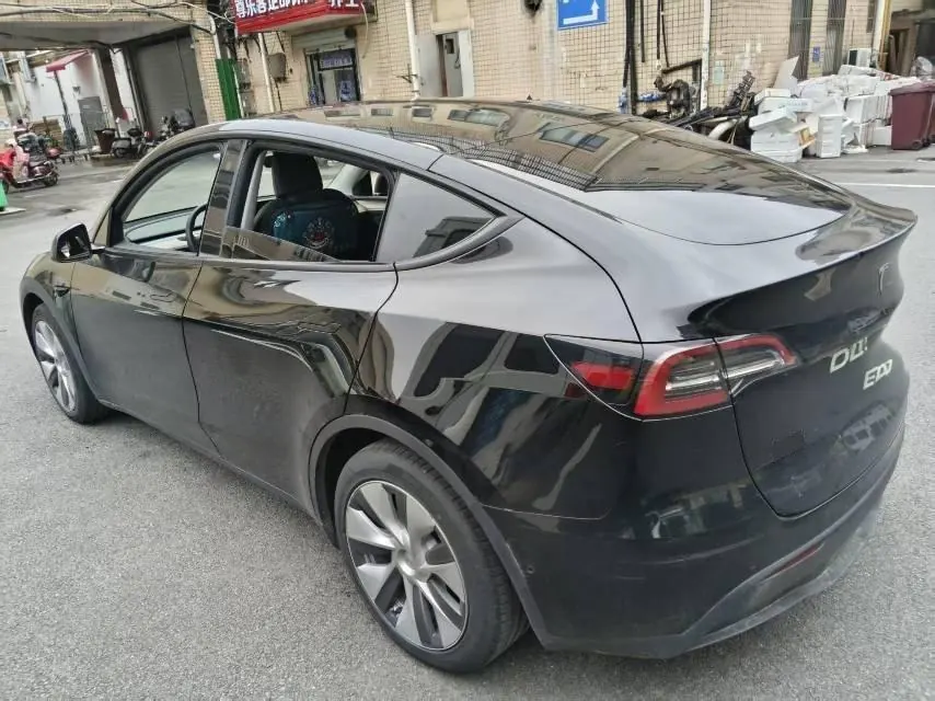 Tesla 2021 Model Y Standard Endurance Rear Drive Automatic Gear 4