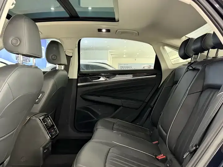 Passat 2022 330TSI Elite Edition 6