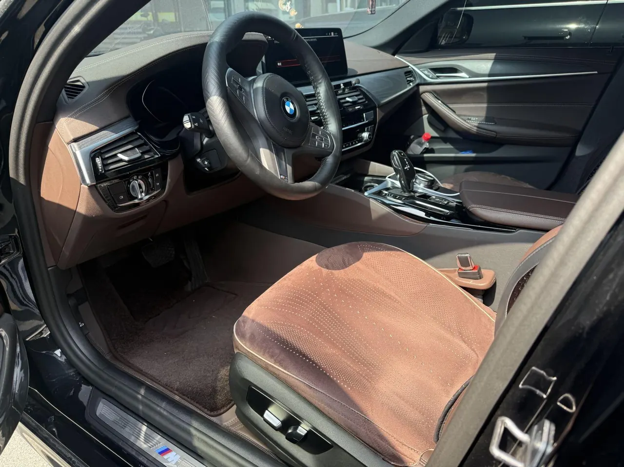 BMW 5 Series 2023 530Li 2.0T Leading M Sports Suit (Modified) Automatic Gear 2