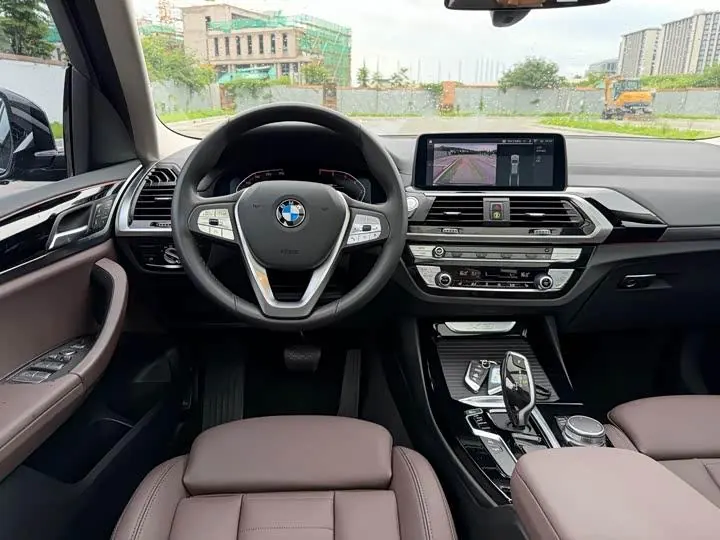 BMW X3 2021 xDrive25i Deluxe Set 8