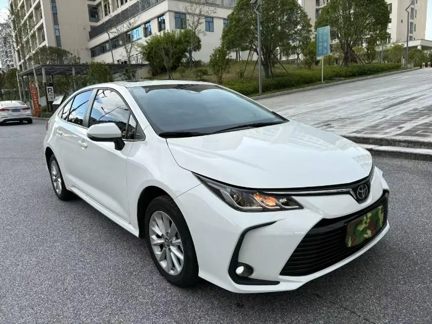 Toyota 2023 corolla 1.2T stepless elite version of automatic gear 3