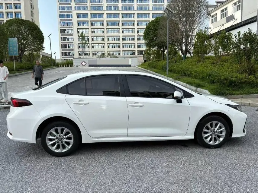 Toyota 2023 corolla 1.2T stepless elite version of automatic gear 6