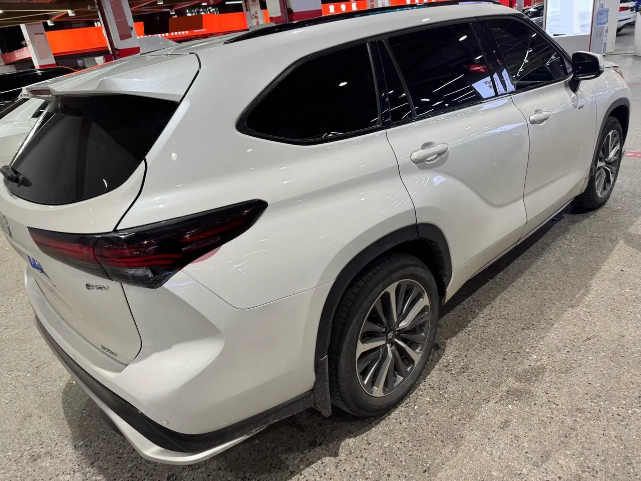 Toyota 2024 Crown Land Release HEV 2.5 Stepless Four-wheel Drive Premium Edition Automatic Gear 4