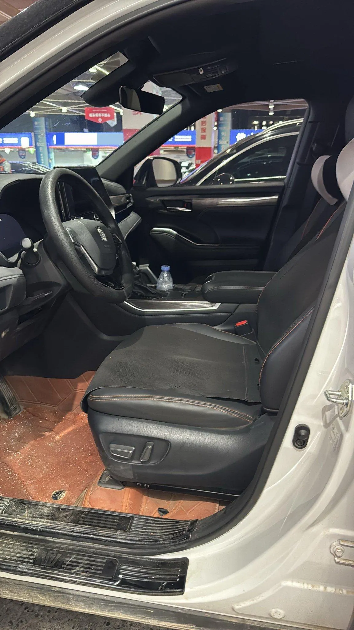 Toyota 2024 Crown Land Release HEV 2.5 Stepless Four-wheel Drive Premium Edition Automatic Gear 5