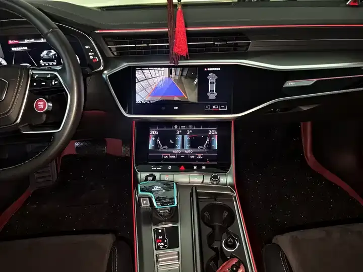 Audi A7L 2024 45 TFSI Luxury Model 7
