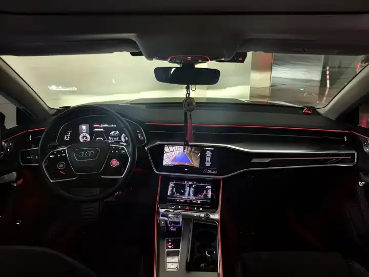 Audi A7L 2024 45 TFSI Luxury Model 9