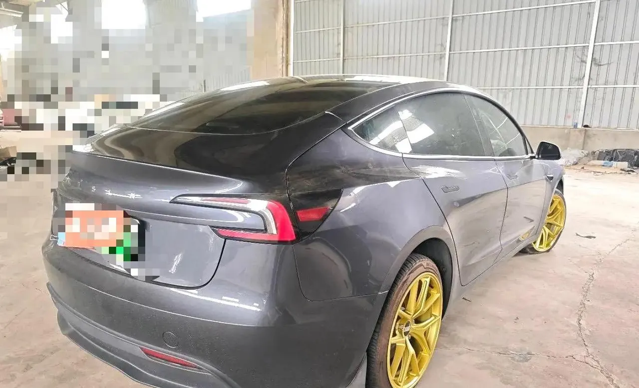Tesla 2025 Model 3 Rear-Wheel-Drive Edition (facelift) Automatic Transmission 2
