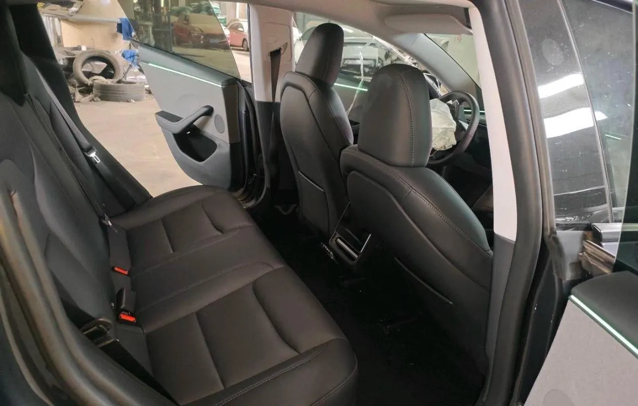 Tesla 2025 Model 3 Rear-Wheel-Drive Edition (facelift) Automatic Transmission 5