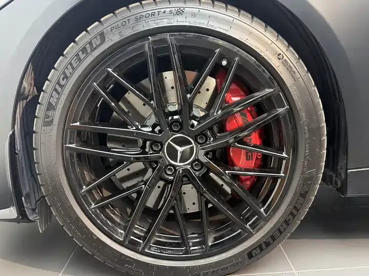 Mercedes Benz Class C AMG 2026 AMG C 43 4MATIC 10