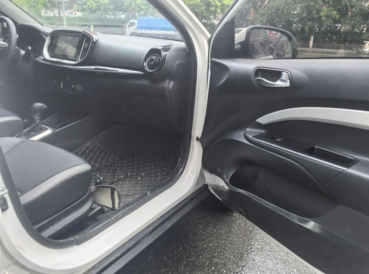 Kia 2021 Yi Run 1.4 Stepless Sunroof Automatic Transmission 3