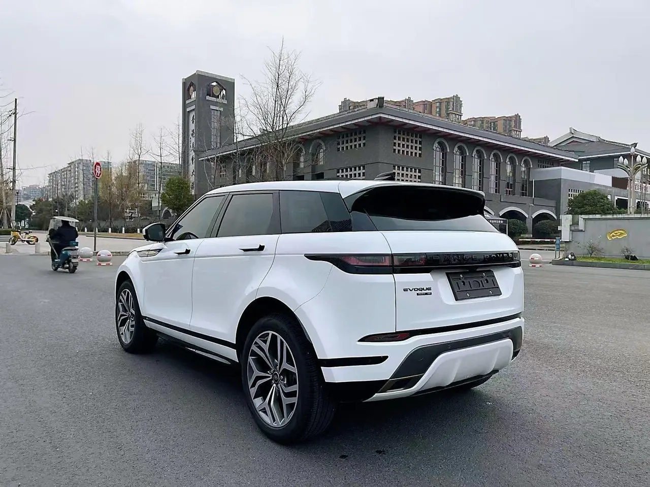 Land Rover 2020 Range Rover Aurora 48V 2.0T 249PS R-DYNAMIC SE Sports Technology Edition Automatic Gear 4