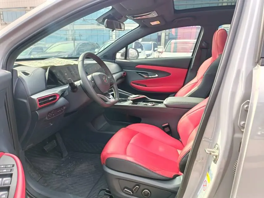ChangAn 2021 UNI-T 1.5T Sports Flagship Automatic Gear 4