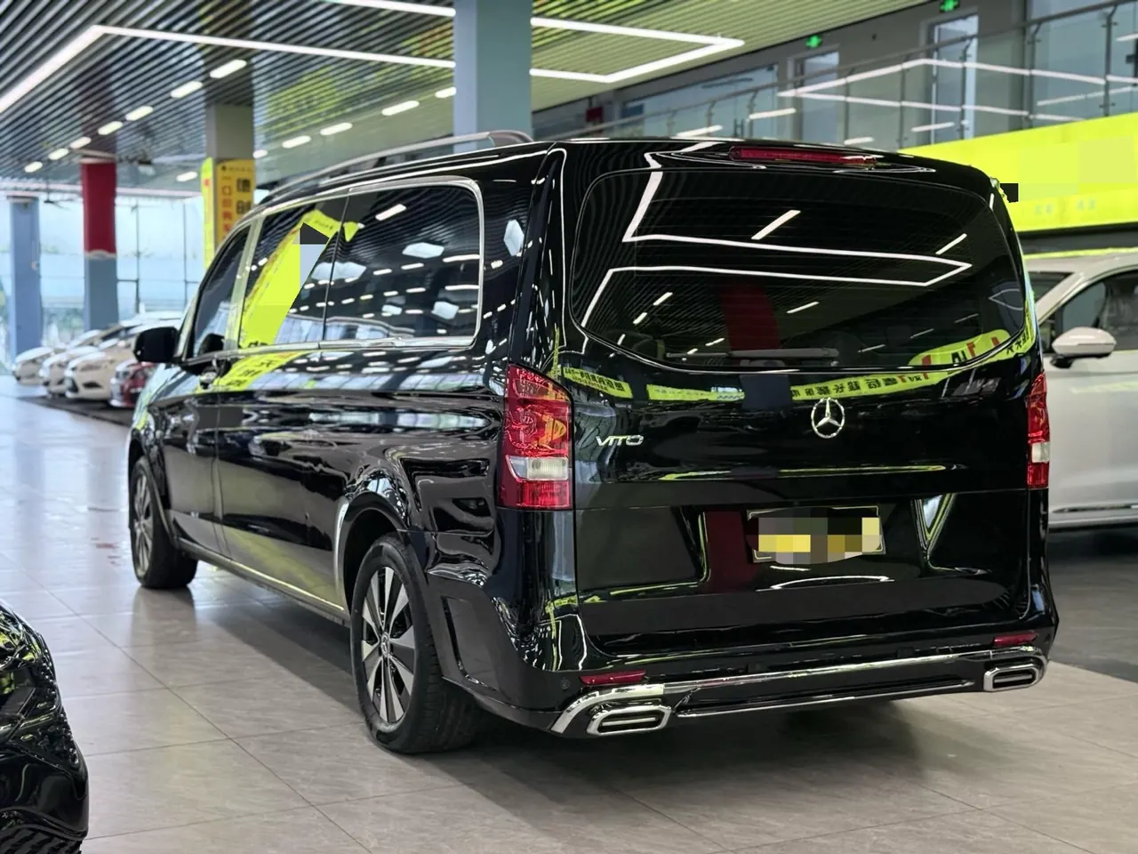 Mercedes Benz 2021 Vito 2.0T Elite Edition 7-seat Automatic Gear 6