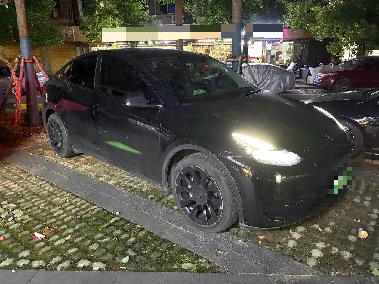 Tesla 2022 Model Y rear-wheel drive version automatic transmission 2
